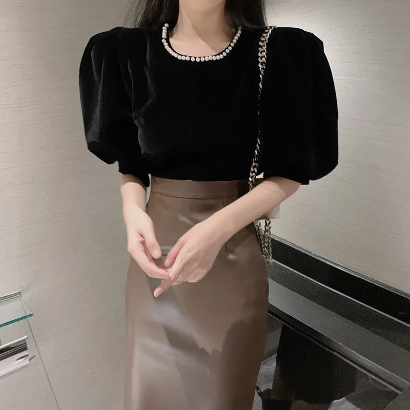 

French Style Vintage Velvet Shirt Short Puff Sleeve O Neck Pearl Sexy Slim Tops Fashion Women Party Club Night Bustier Crop Tops