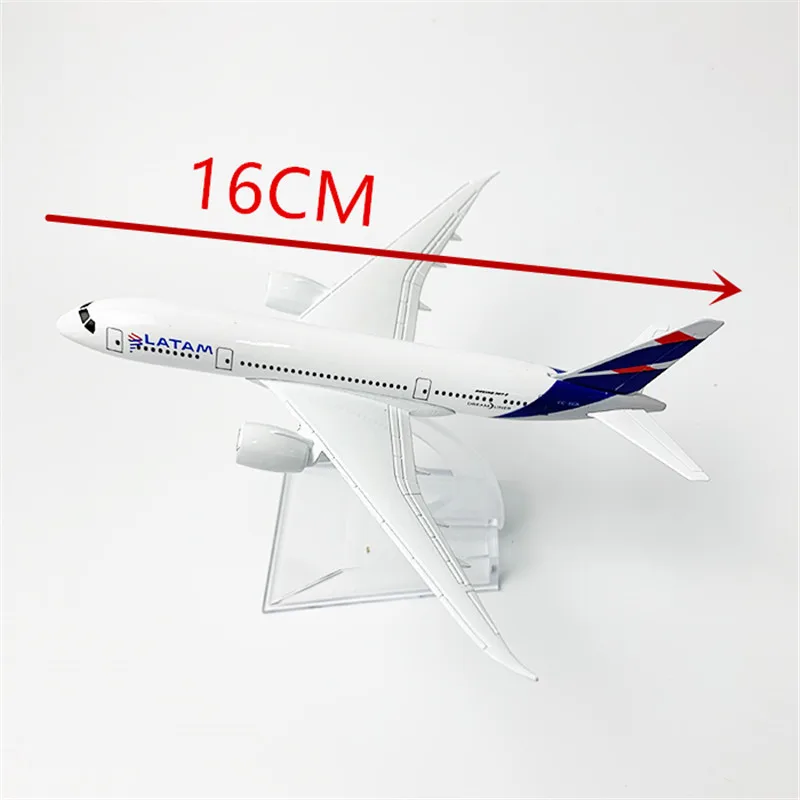 

16cm Alloy toy Plane LATAM B787 Airlines 1/400 Scale Aircraft Boeing Model Kids Toys plane children New Year/Birthday/Collection