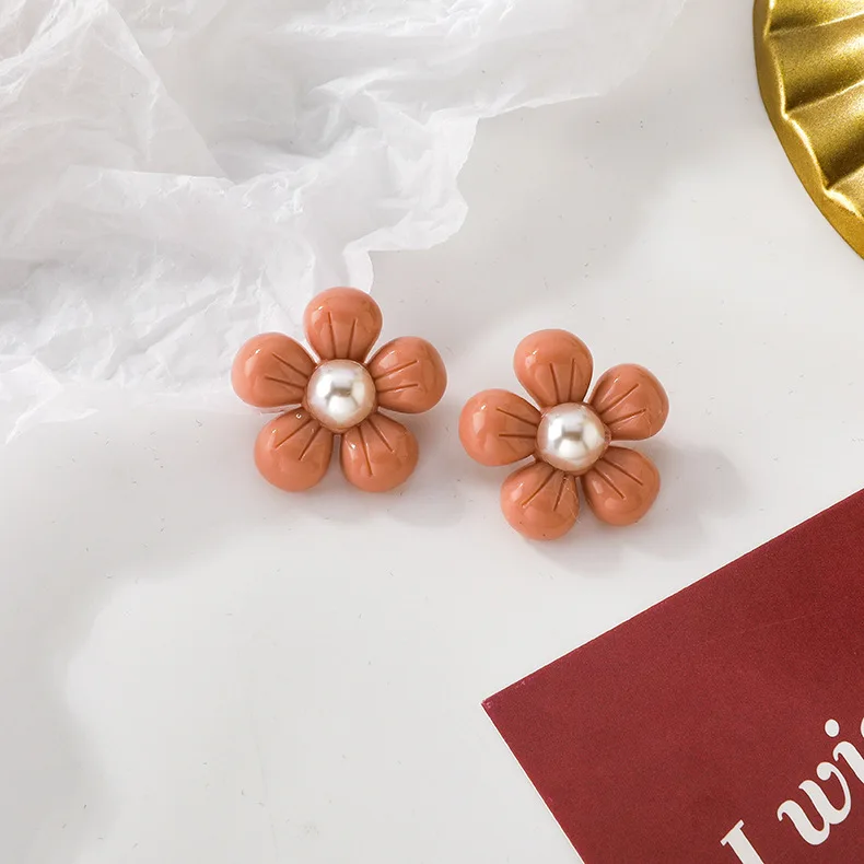 

2021 New Fashion Color Imitation Pearl Flowers Stud Earrings Women's Cute Sweet Earrings Party Accessories