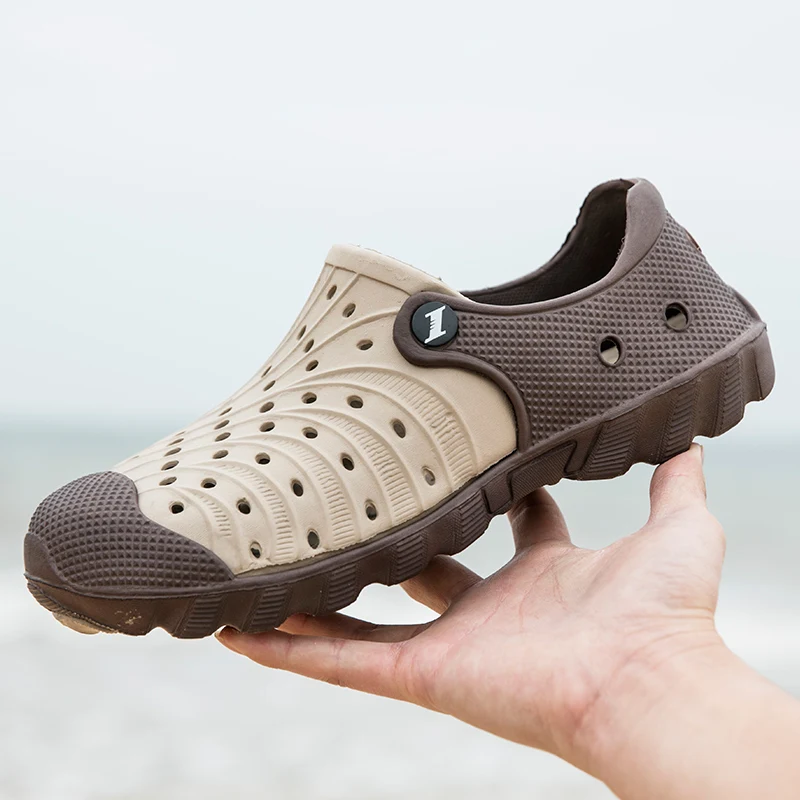 

Summer Hole Shoes New Men Garden Casual Male Sandals Rubber Clogs For Men Summer Slides Swimming Jelly Shoes Size 40-46