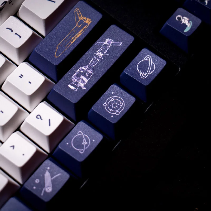 Автоматический нажиматель кнопок. Клавиатура apple magic keyboard 2021. Технологичные гаджеты. Zennio z35. Умный сенсорный выключатель с wifi.