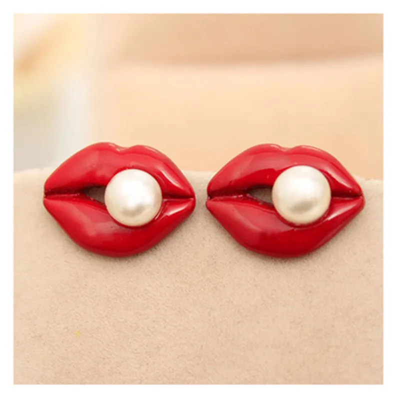 Серьги-гвоздики с красными губами и искусственным белым жемчугом сексуальные
