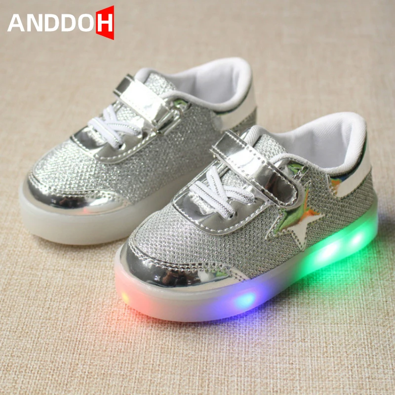 

Size 21-30 Luminous Sneakers for Girls Children Led Light Up Shoes Boys Glowing Casual Shoes Baby Sneakers with Luminous Sole