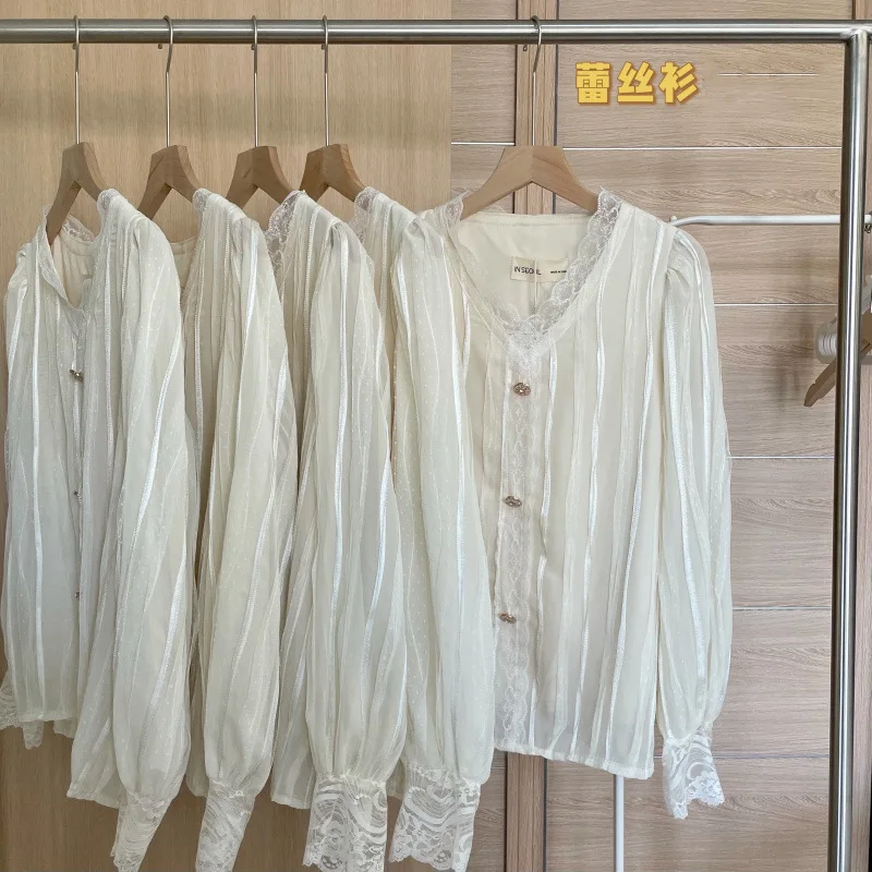 

and [onione] spring autumn white Long Sleeve Chiffon shirt women's design temperament new early spring lace short top