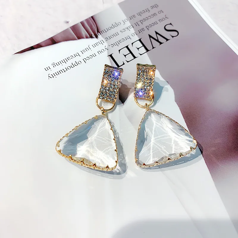 

Gold Plated Geometric Triangle Crystal Earrings Exquisite Shining Charm Women's Earrings Wedding Party Jewelry Gift