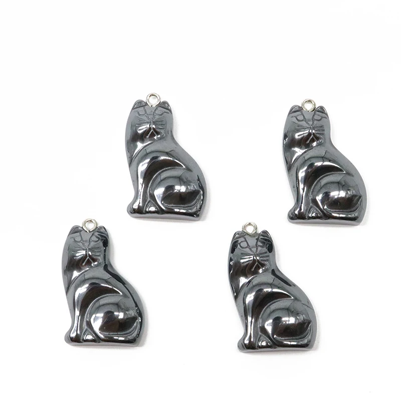 Подвеска в виде кошки из гематита 30 х20 мм | Украшения и аксессуары