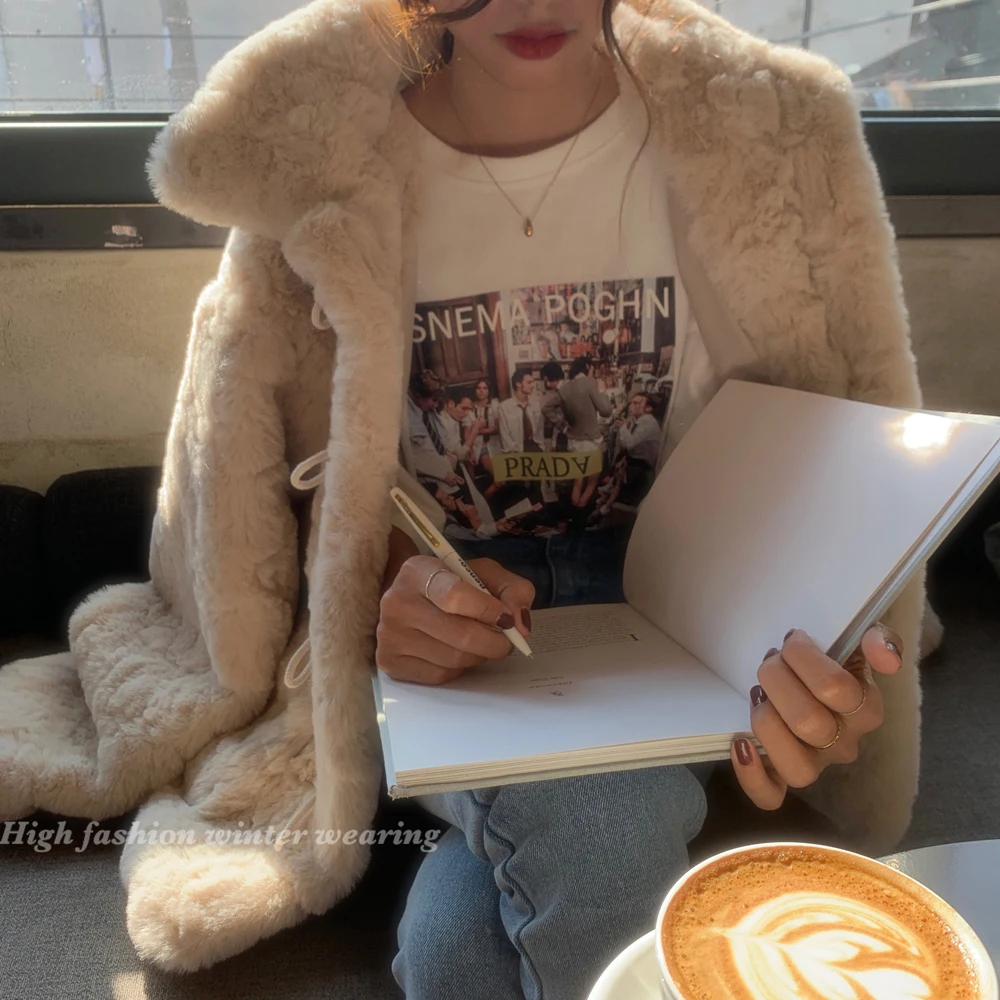 

Самый маленький море корейский стиль нежный лацкан с роговыми пуговицами в стиле ретро свободные пальто из толстого плюша женские осень-зи...