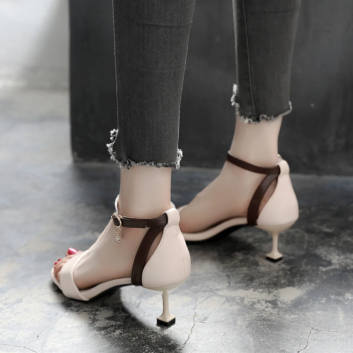 

Summer New Cat with Color Matching High-heeled Sandals Women