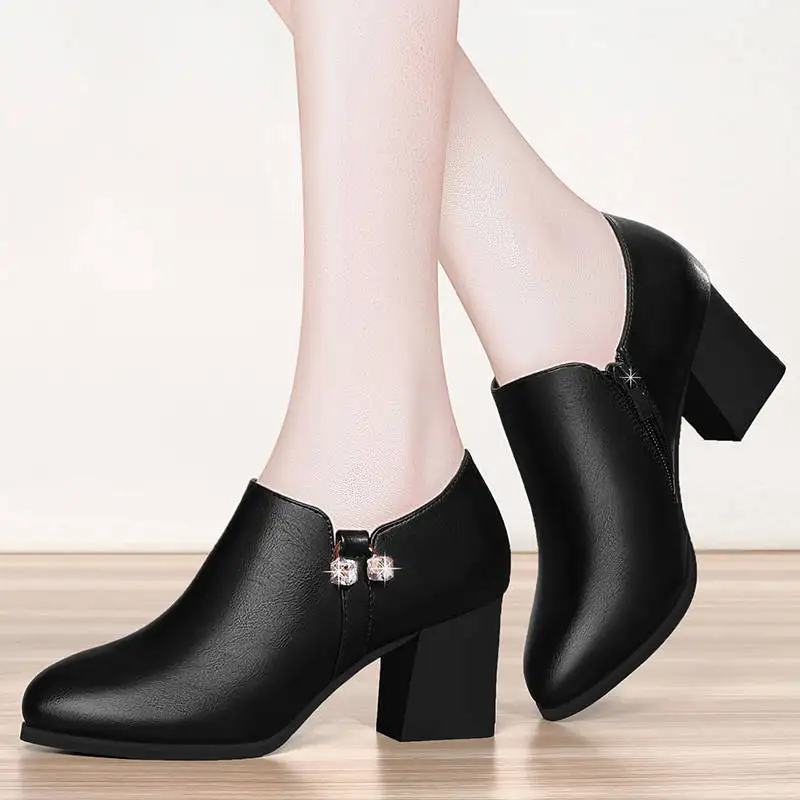 High-heeled shoes women's thick-heeled 2018 autumn and winter with pointed deep mouth ladies martin | Обувь