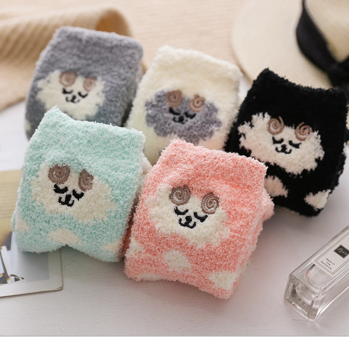 Носки средней длины плюшевые в горошек теплые носки японском стиле для девочек