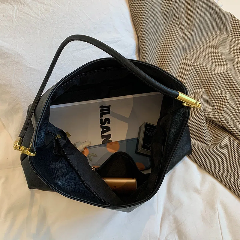 

2020 winter new style shoulder bag large capacity ladies bag soft surface PU female bag leisure big bag texture female bag sac