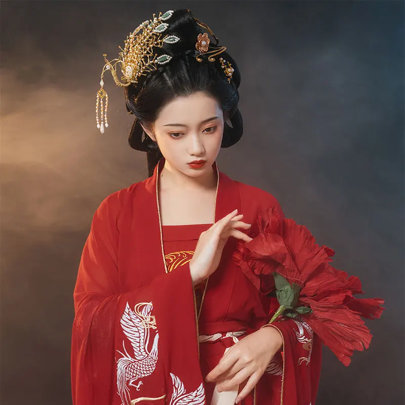 

Языковая кошка-«huang jin hanfu Женская оригинальная рубашка xiangyun phoenix с большим рукавом и красным мандарином вместе