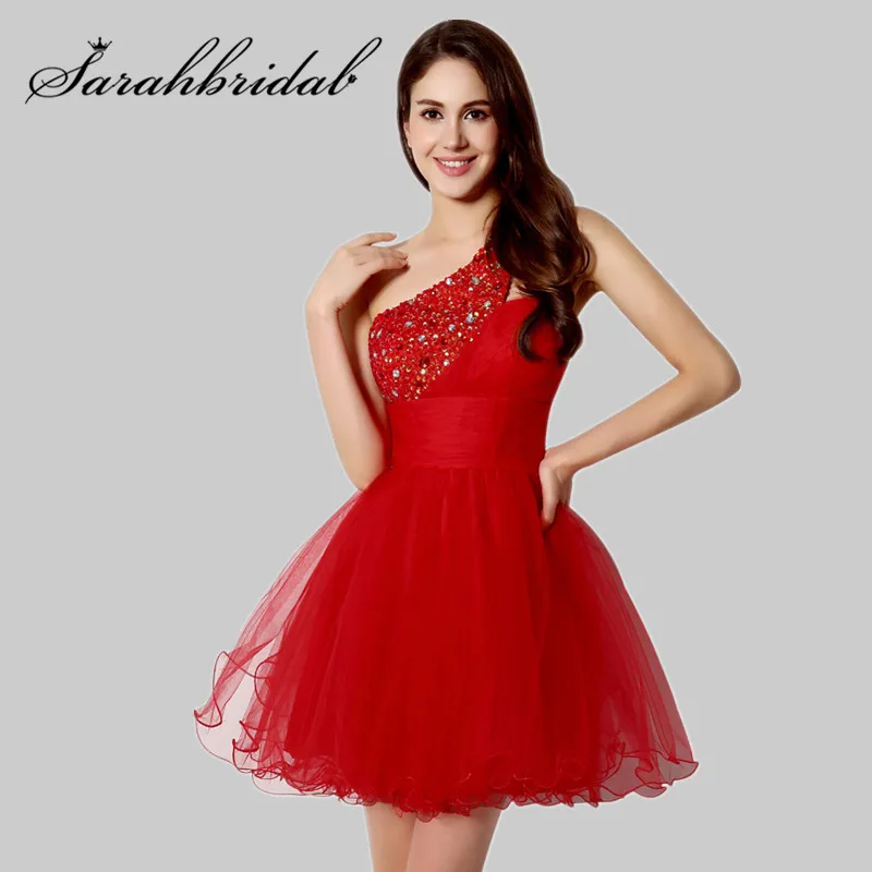 

Sexy One Shoulder Short Graduation Dresses Beads Fashion Crystal Red Tulle A Line Homecoming Cocktail Party Gown Vestidos SD230