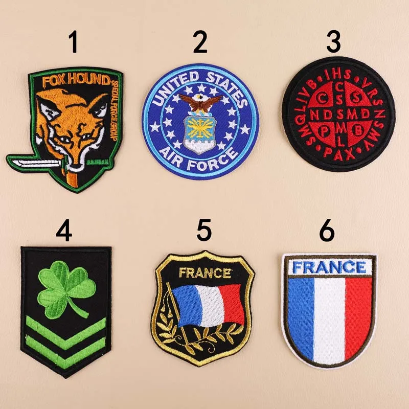 Вышитая нашивка для компьютера брендовая с изображением клевера на руку