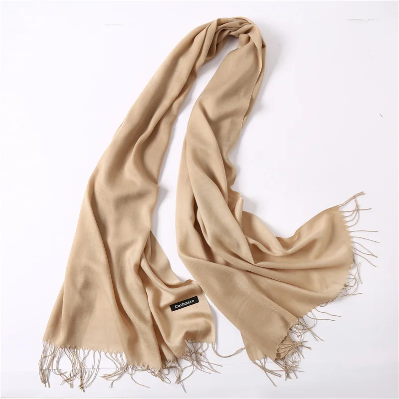 

The most popular scarf of 2021, with European and American elements