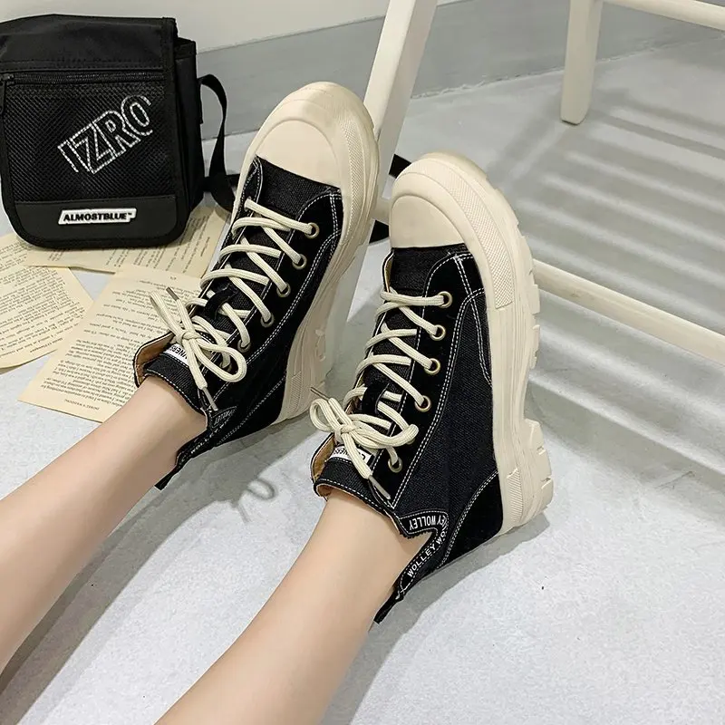 

2020 spring and autumn new round head Martin boots female fashion wild canvas shoes students simple beach boots X133