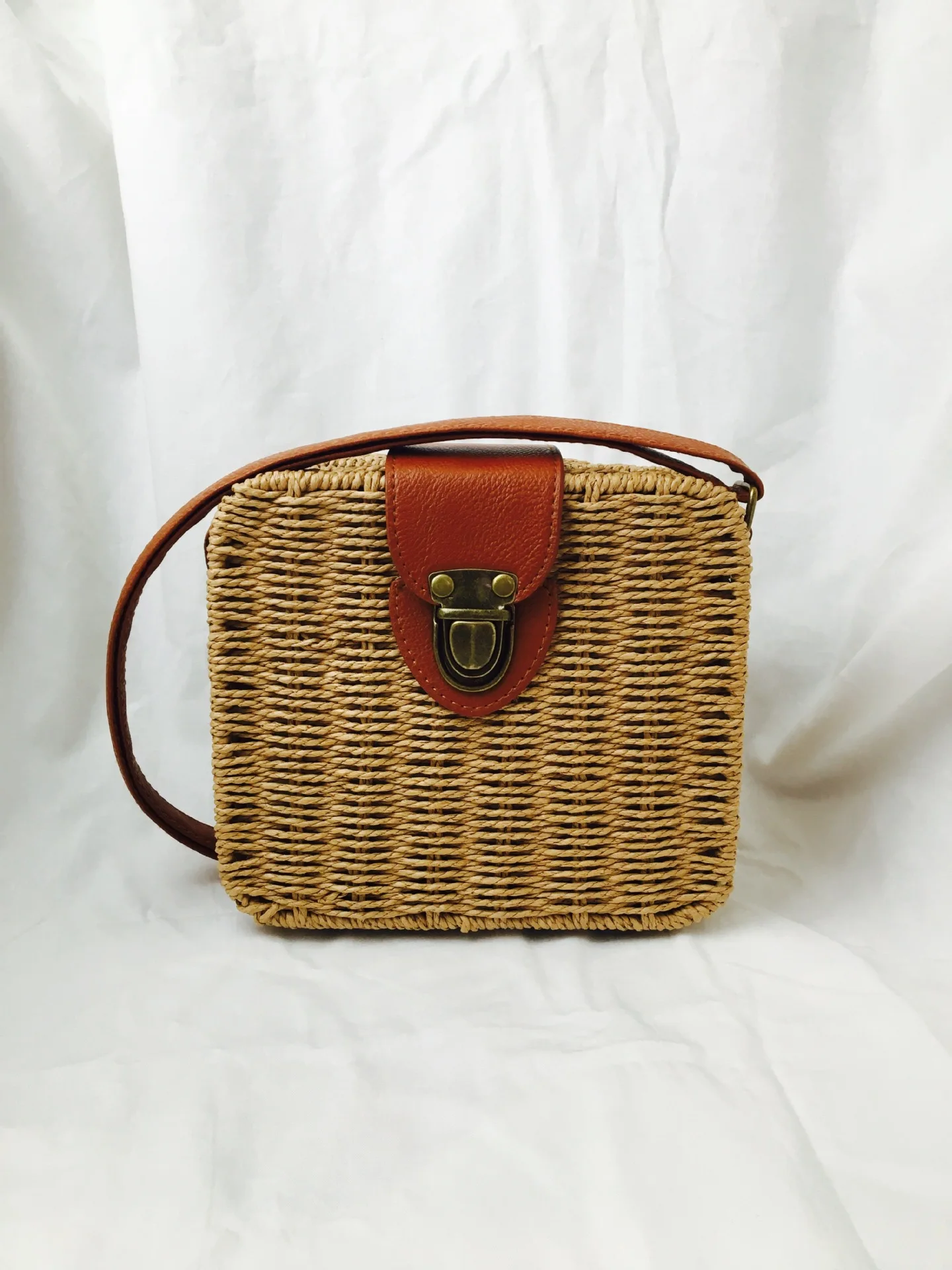 

Hand-woven Candy Color Women Straw Bag Ladies Small Shoulder Bags Bohemia Beach Bag Crossbody Bags Travel Handbag Tote