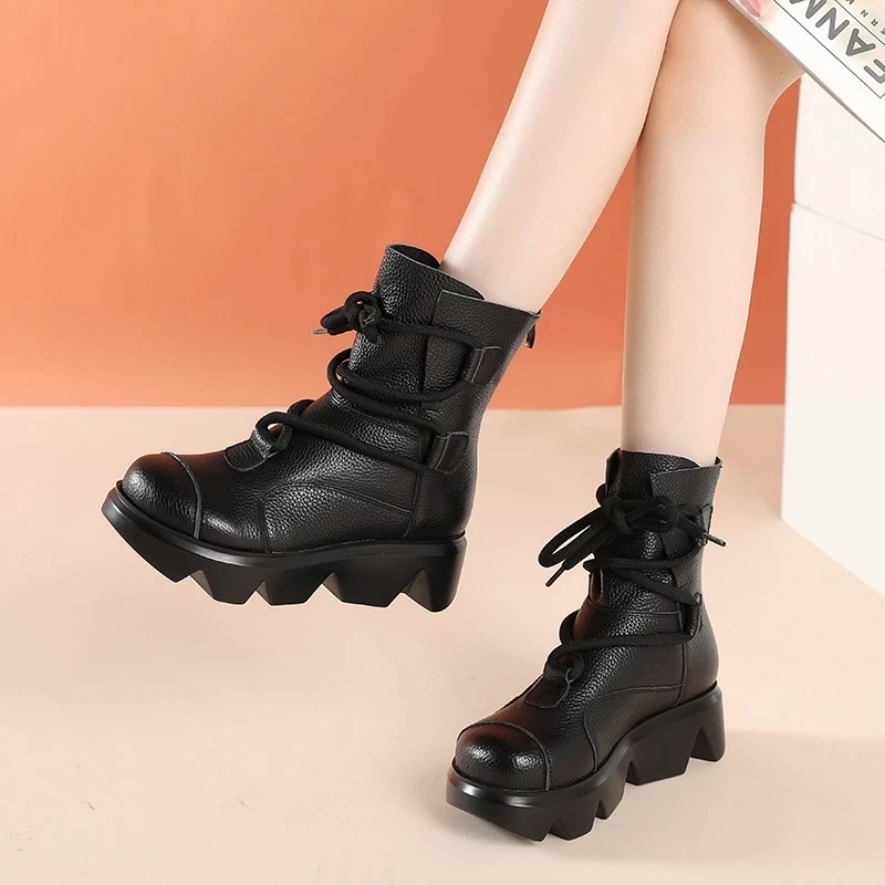 

CEYANEAO Autumn Genuine Leather Women Fashion Casual Boots Female Back Zip British Style Lace Up Platform Mid-Calf Boots Women