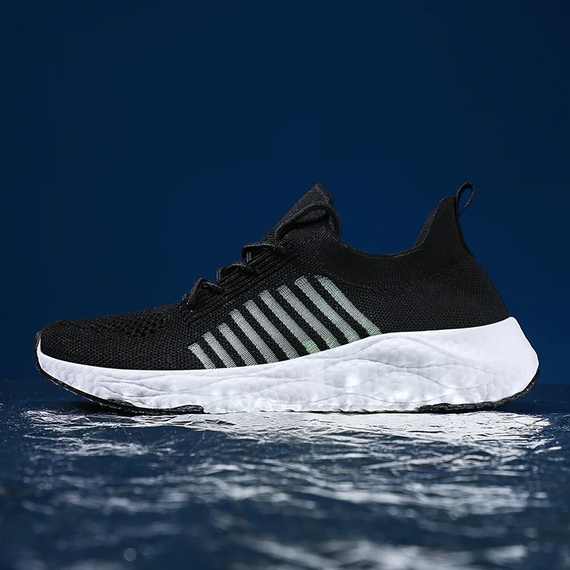 

2021 New Summer Men's Sports Shoes Lightweight Breathable Mesh Casual Sneakers Fashion Outdoor Non-Slip Running Shoes Large Size