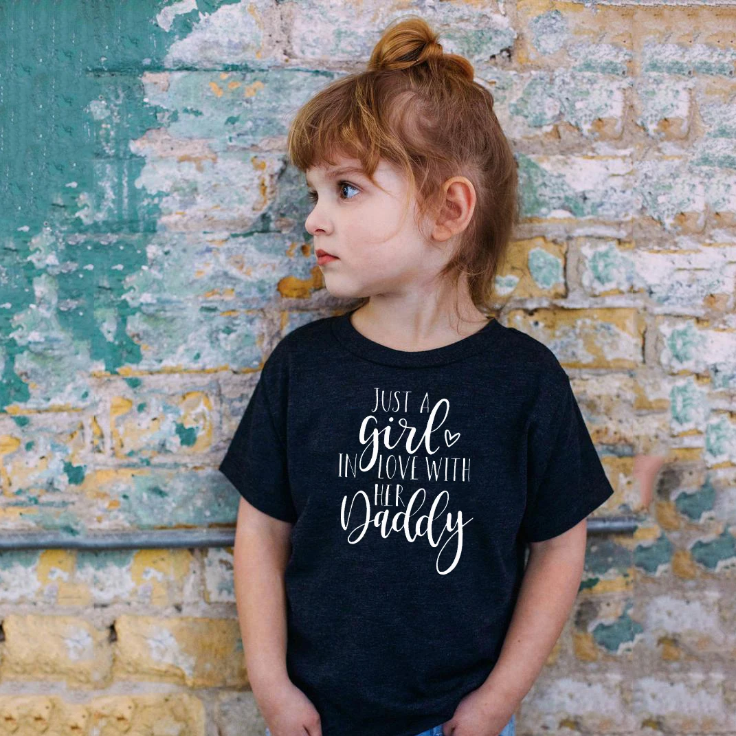Футболка с надписью Just A Boy Girl In Love With His Mama