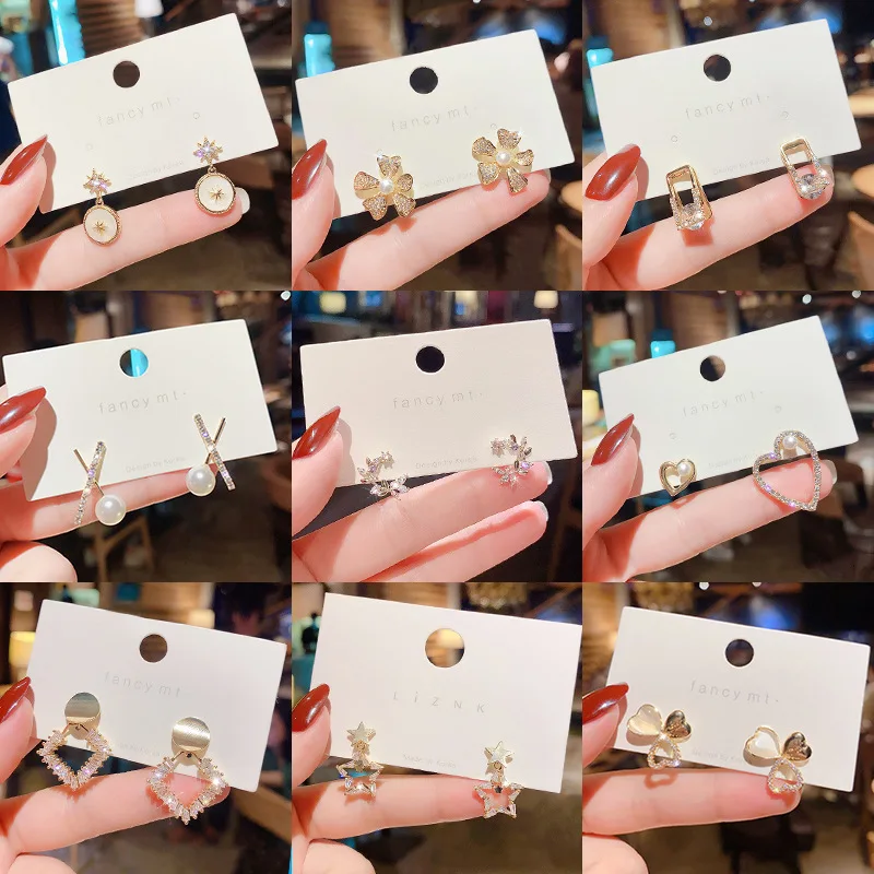 

Серьги из серебра S925 пробы с искусственным жемчугом и микроинкрустацией