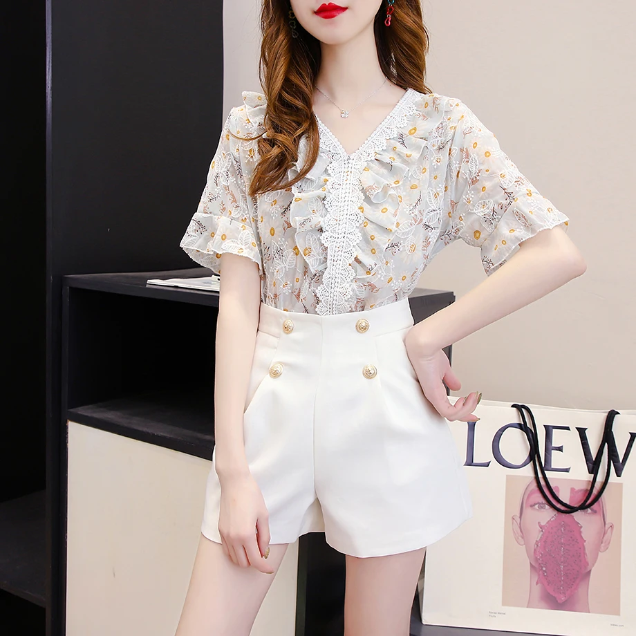 

Women's Summer New Shorts Short Sleeve Fashion Floral Embroidery Chiffon Blouse Tops + High Waist Wild Shorts Two Piece Set