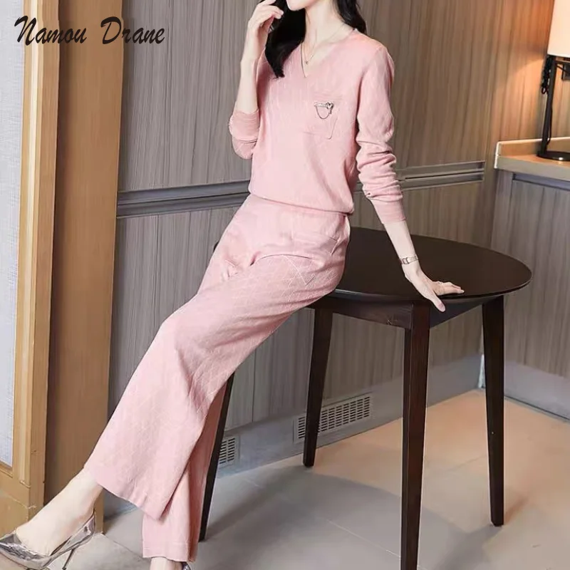 

Namou Drane 2021 Autumn New Pink Knitted Suit Female V-neck Long-sleeved Blouse + Elastic Waist Wide-leg Trousers 2-piece Set