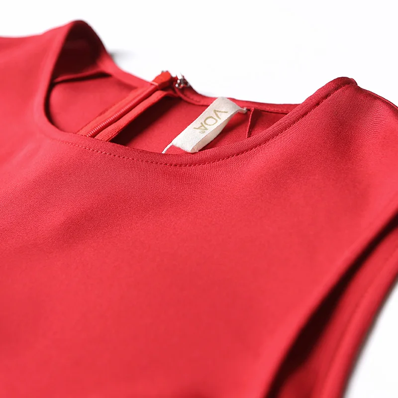 Женское длинное платье VOA красное прямого силуэта без рукавов большого размера