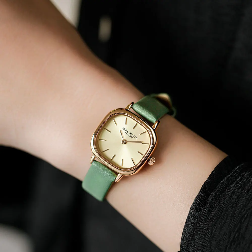 

Women's Watch Small Green Watch Female 2021 New Ins Style Fresh Temperament Girls Watch Fashionable Small Square Watch