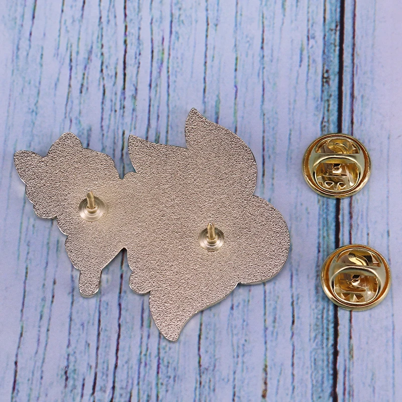 Четыреххвостый жесткий эмалевый штифт Sakura Fox | Украшения и аксессуары