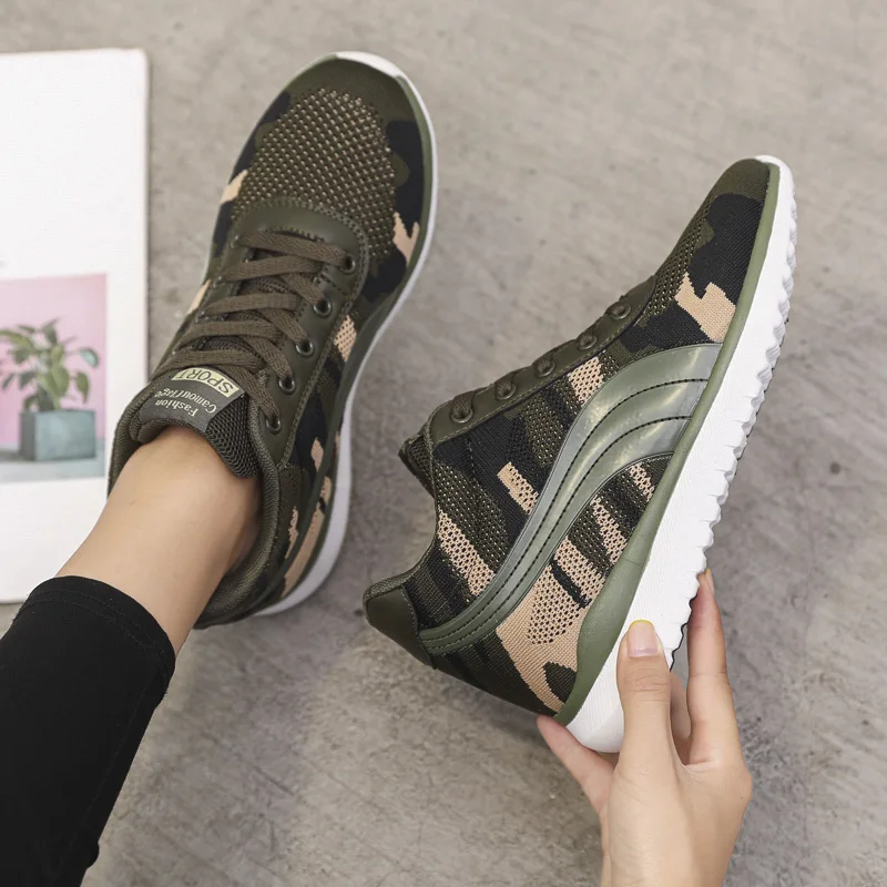 Камуфляжные женские кроссовки увеличивающие рост для бега армейский зеленый