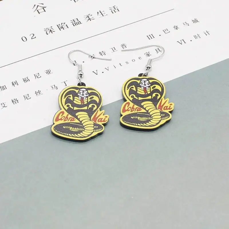 Женские серьги-подвески в стиле ретро из акрила в виде кобры