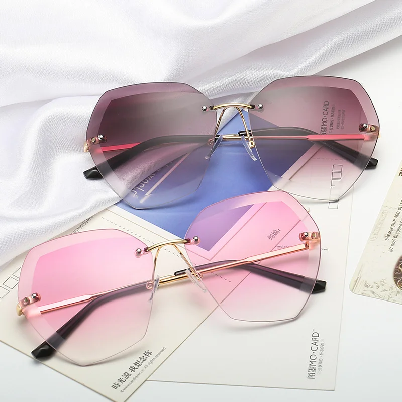 

Oversized Rimless Sunglasses Women Luxury Brand Designer Vintage Female Sun Glasses Fashion Gradient Frameless Ladies Eyeglasses