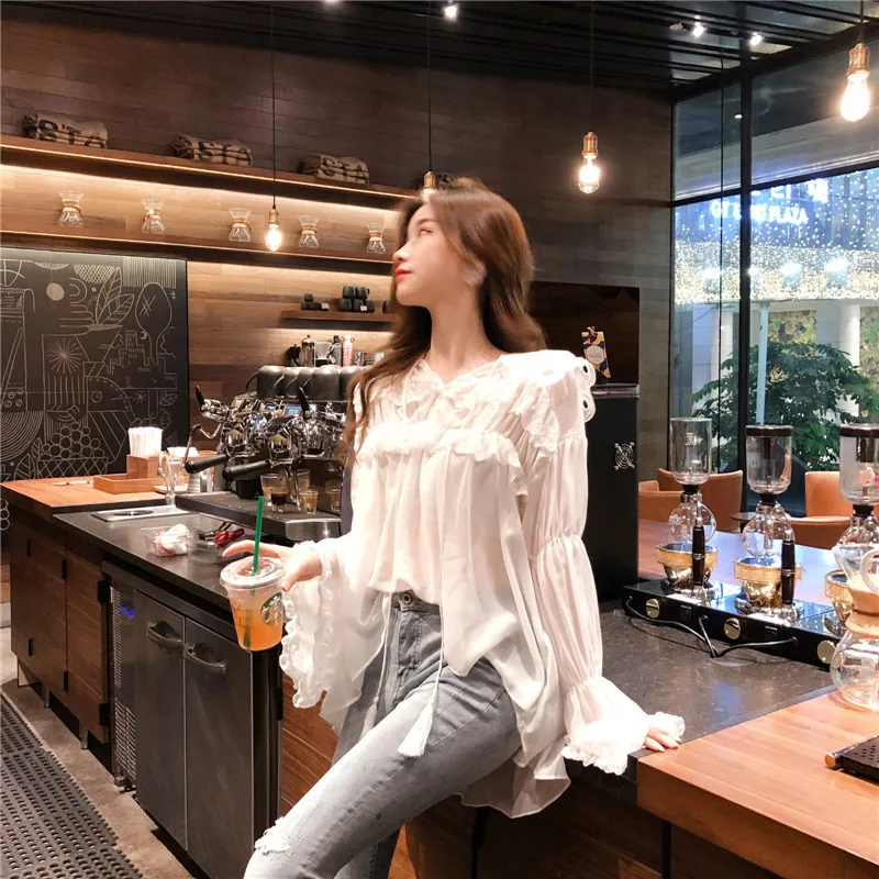 Женские кружевные топы с v образным вырезом белые свободные расклешенным рукавом