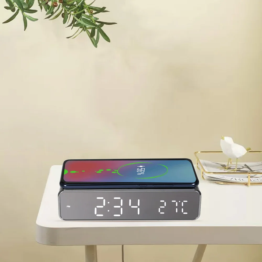Часы-Будильник 3 в 1 светодиодные цифровые с термометром беспроводное зарядное