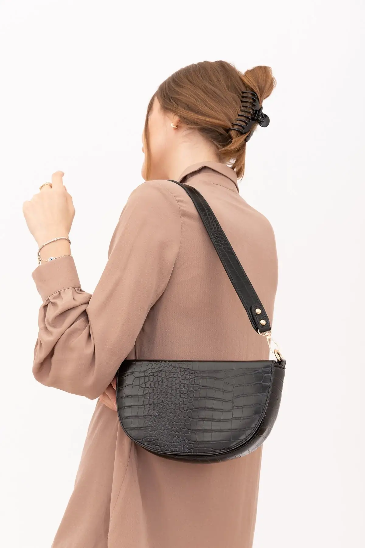 Kopen Zwart Pu Leather Half Moon Vrouwen Bag Baguette Parfum Tas Cosmetische Tas Handtassen Kaarthouder Organisator Koord Tas Taille Verpakking