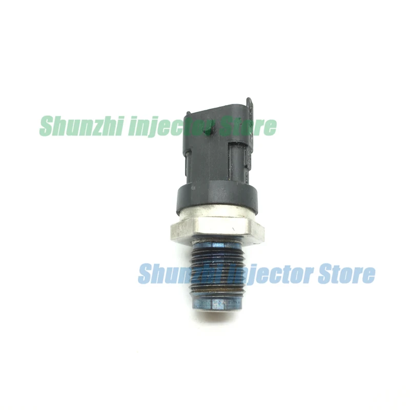 

Fuel Rail Pressure Sensor 0281002706 0281002903 0281002937 For CUMMINS VOLVO IVECO MAN FIAT JACK RENAULT