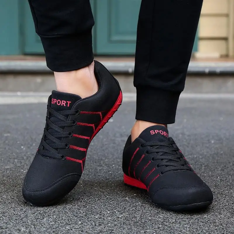 

2021 Korean Version Men's Running Sneakers Outdoor Sport Shoes Ultralight Breathable Shoes for Men Walking Jogging Couple Shoes