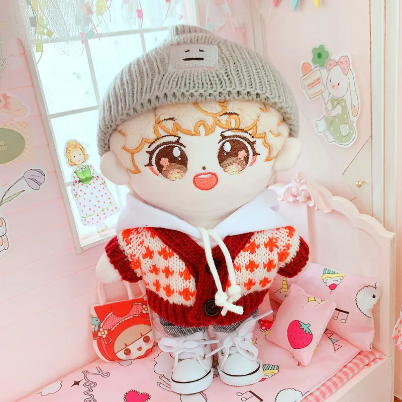 Фото Кукольная одежда из четырех предметов 20 см idol плюшевая Красный Клетчатый свитер