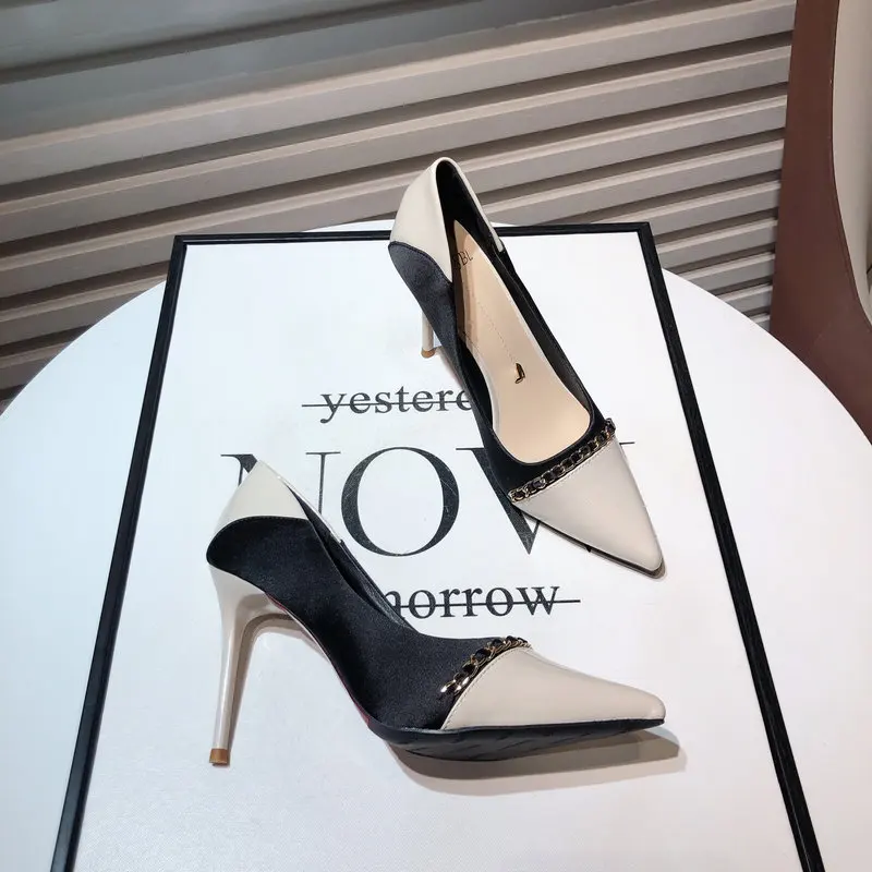 

Женская обувь на высоком каблуке, разные цвета