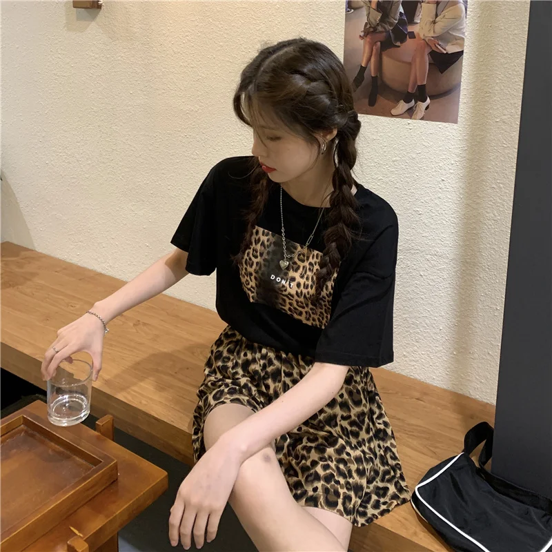 

YTX1622 2021 new retro Hong Kong-flavored salt series wild loose leopard print short-sleeved T-shirt women