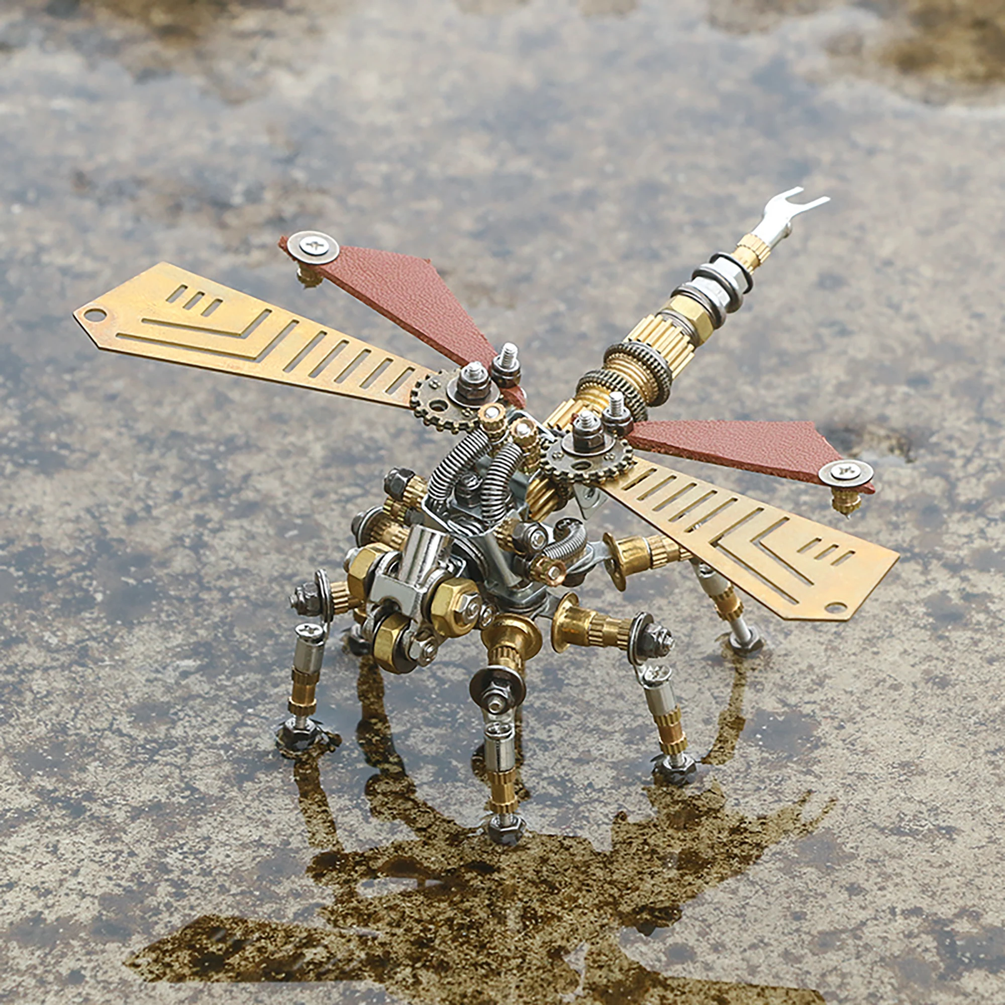 

Mechanical Dragonfly steampunk Metal Charming sculpture Insect figurine Handmade Creative Small Crafts Ornaments Welded grig