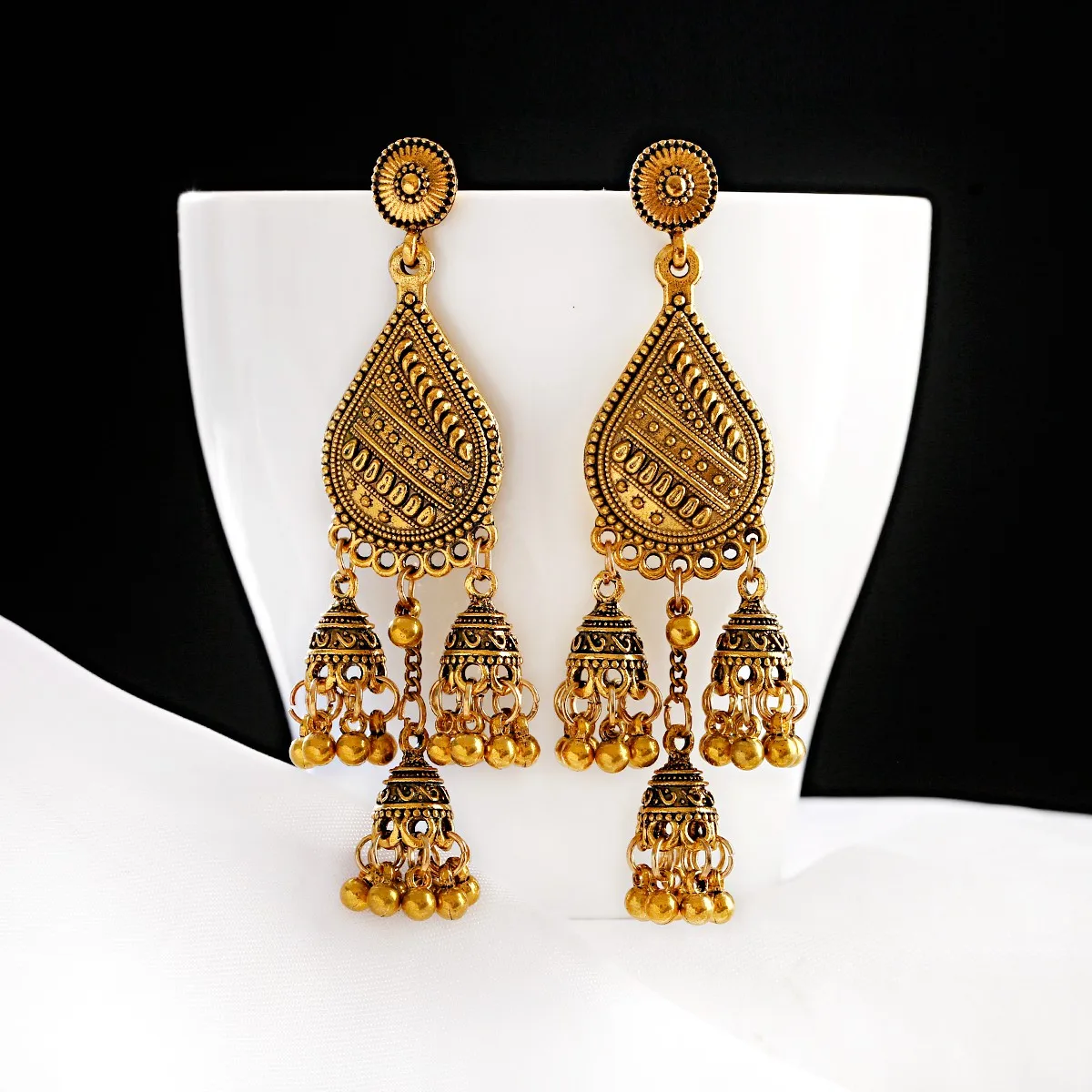 

Boho Style Women Indian Jhumka Tassel Earrings 2023 Gold Sliver Color Big Bells Dangle Long Tassel Earring Ladies Gypsy Jewelry