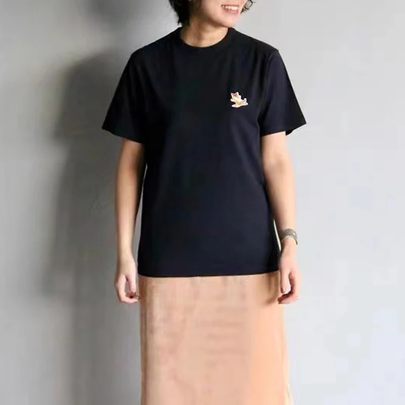 

Women T-shirt Simple lazy little fox embroidery round neck cotton couple short-sleeved ladies T-shirt