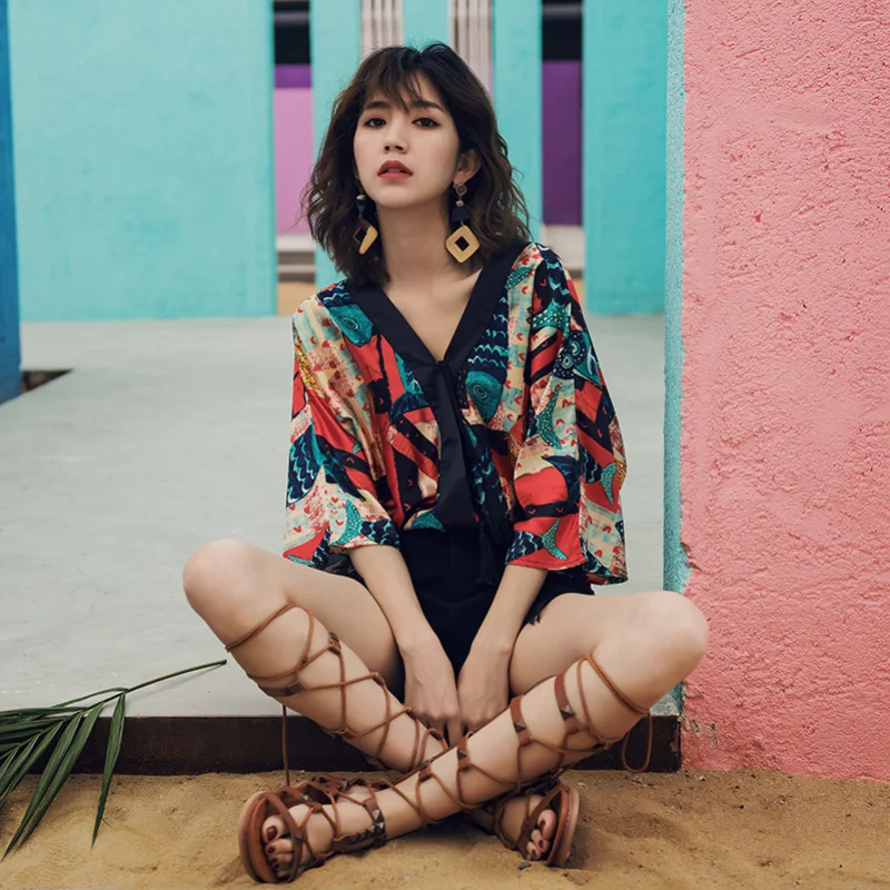 

Floral Bohemian Blouse Women Flare Sleeve V Neck Print Causal Shirts Chiffon Three Quarter Vintage Chic Top Fashion Shirt Summer