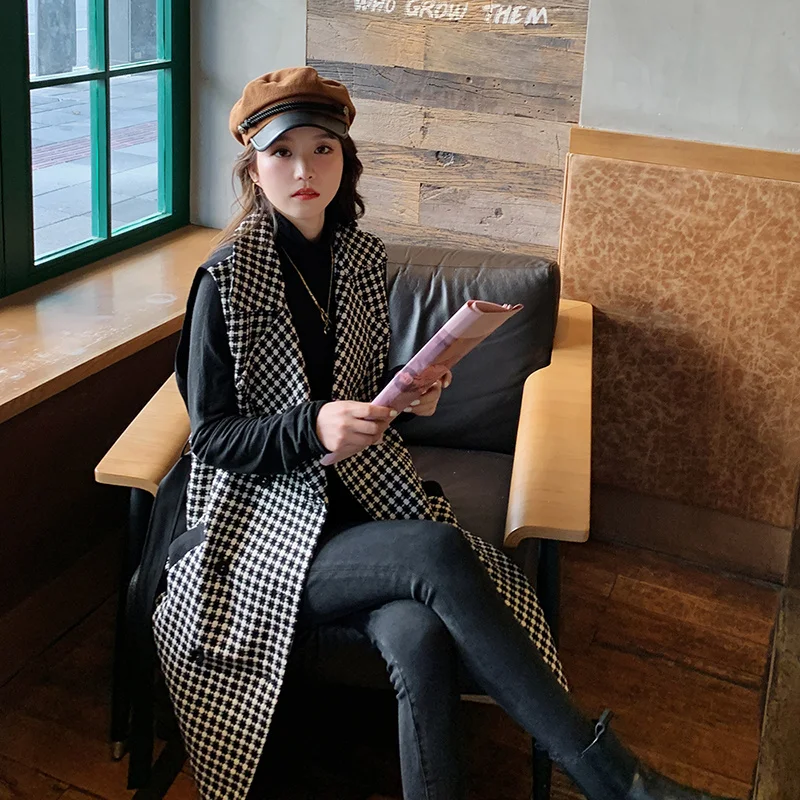

Spot Goods in Black Plaid Suit Vest Jum