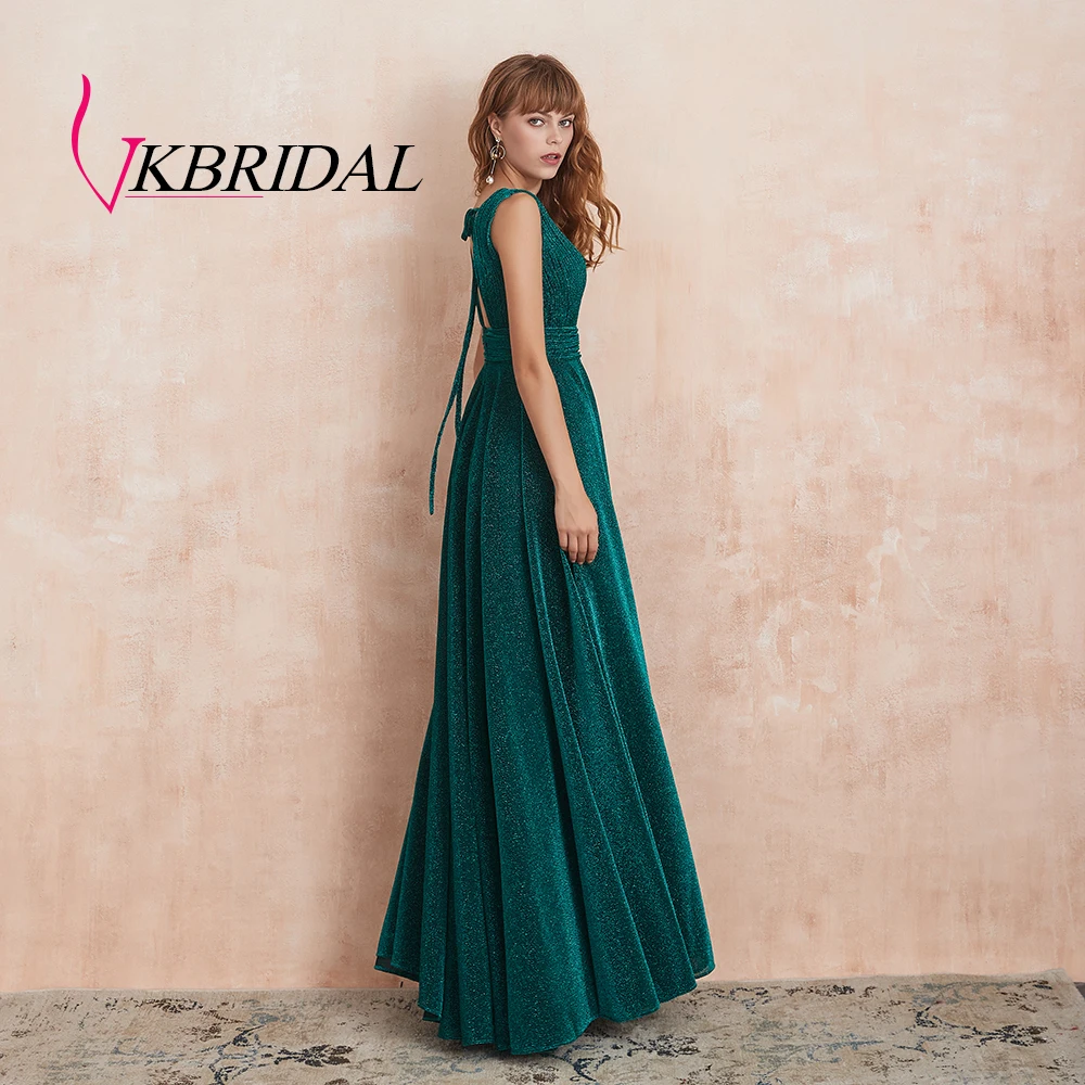 Женское вечернее платье до пола VKBRIDAL зеленое блестящее длинное с глубоким V
