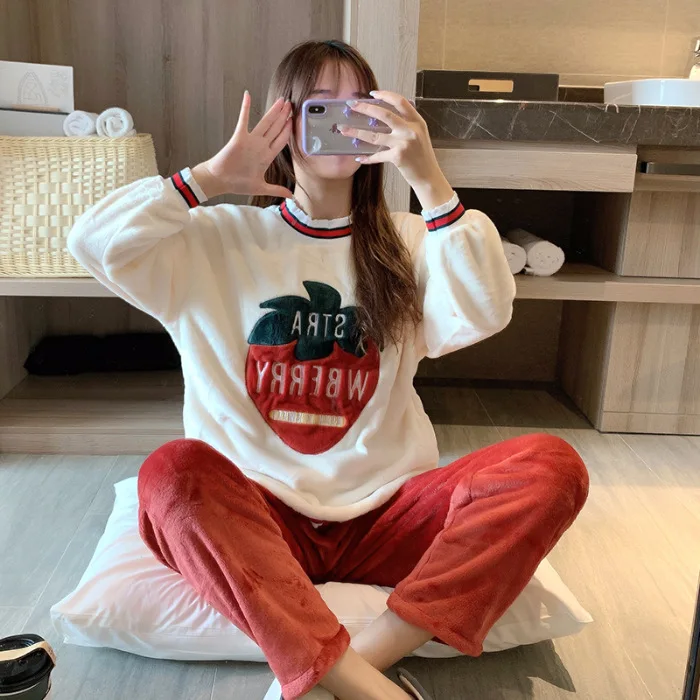 

Young Lady Cute 2PCS O-Neck Top&Pant Pajamas Suit Winter New Flannel Warm Home Clothes Strawberry Sleepwear Casual Nightwear