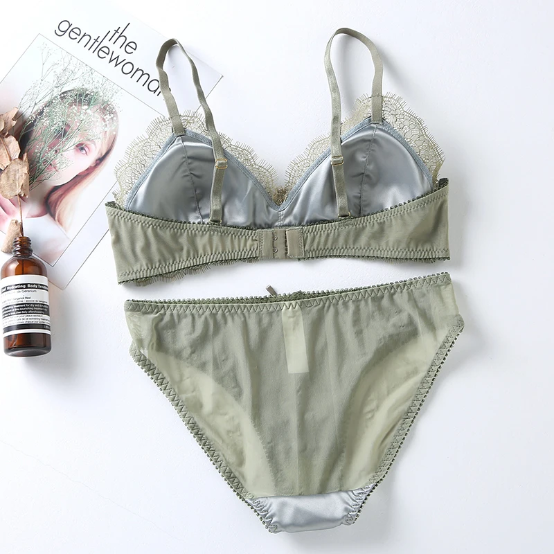 

Sexy Eyelash Lace Satin Triangle Cup Bra and Panties Set Thin Lined Removable Padded Wireless Underwear Women Lingerie Bralette