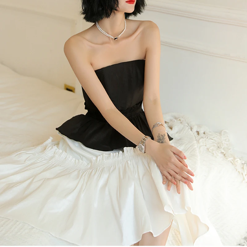 Женское платье средней длины в стиле пэчворк без бретелек TWOTWINSTYLE Белое